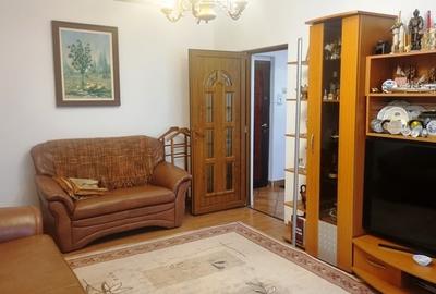 Apartament cu 3 camere decomandat în Tineretului - 1