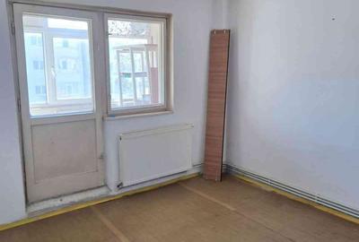 Apartament cu 2 camere în Micro 20