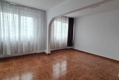 Apartament cu 3 camere semidecomandat, mobilat în Micro 39 - 1