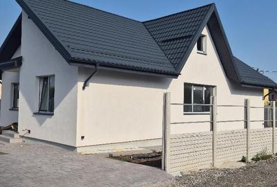 Casă cu 4 camere cu Teren 417 Mp în Domnești - 2