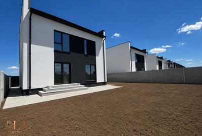 Casă individuală cu 4 camere cu Canalizare în Domnești - 11