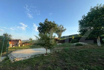Casă cu 3 camere cu Teren 989 Mp în Central