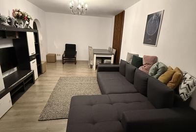 Apartament cu 3 camere decomandat în Exterior Vest