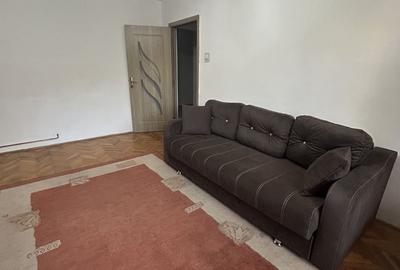 Apartament cu 4 camere decomandat în Bucovina