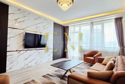 Apartament cu 3 camere decomandat în Tractorul