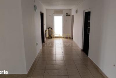 Casă cu 7 camere cu Canalizare în Păulești - 10