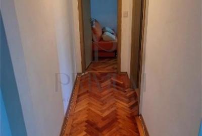Apartament cu 3 camere semidecomandat în Olimpia-Stadion