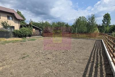 Casă cu 4 camere cu Teren 588 Mp în Brebu