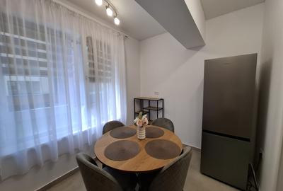 Apartament cu 2 camere decomandat în Apărătorii Patriei