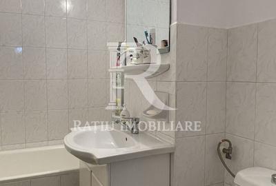 Apartament cu 3 camere decomandat în Dacia - 7