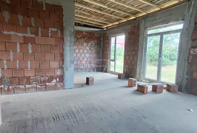 Casă individuală cu 4 camere cu Canalizare în Domnești - 1