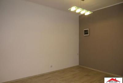 Birou, de 22 mp, în Central - 5