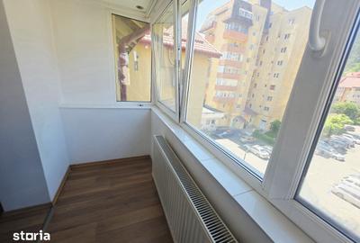 Apartament cu 2 camere decomandat în Tractorul - 4