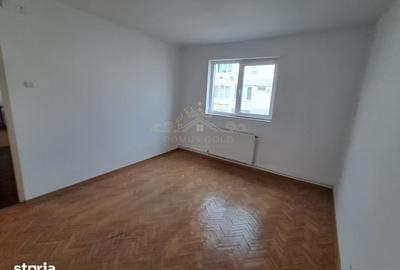 Apartament cu 3 camere decomandat în Central - 3