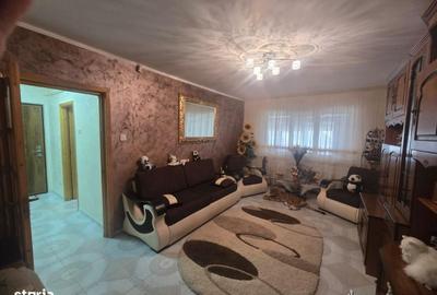 Apartament cu 3 camere decomandat în Nord