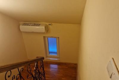 Casă cu 5 camere cu Teren 404 Mp în Central - 1