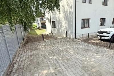 Apartament cu 3 camere decomandat în Vișan