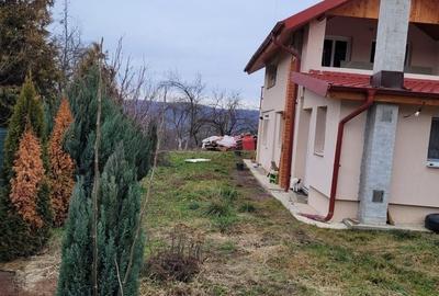 Casă cu 4 camere în Valea Popii - 1