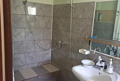 Casă cu 3 camere în Central - 9