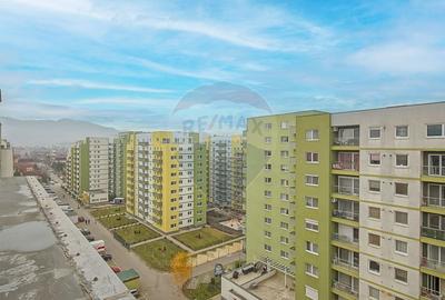 Apartament cu 3 camere decomandat, mobilat în Tractorul - 15