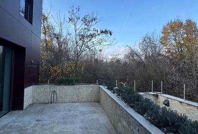 Casă cu 5 camere cu Canalizare în Banu Manta - 2