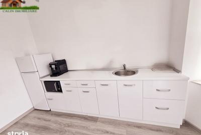 Spațiu comercial, de 150 mp, în Podu Roș