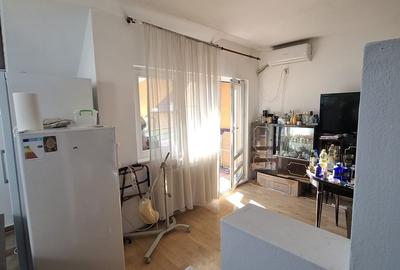 Apartament cu 2 camere decomandat în Podu Roș