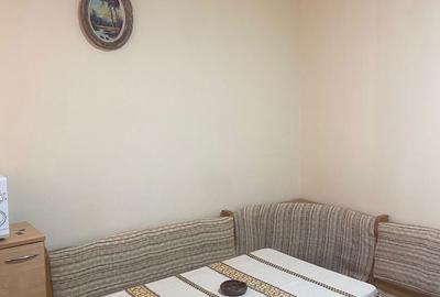 Apartament cu 3 camere decomandat în Vasile Aaron