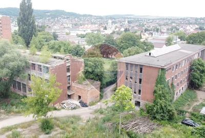 Proprietate specială, de 2,450 mp, în Sud-Vest