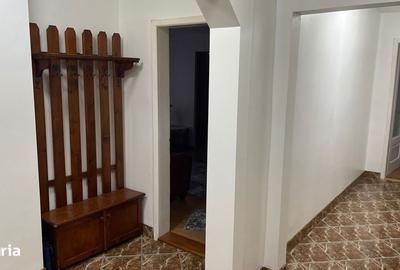 Apartament cu 4 camere în Progresul - 1
