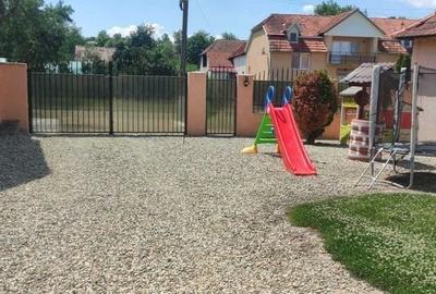 Casă cu 3 camere cu Teren 100 Mp în Oloșag
