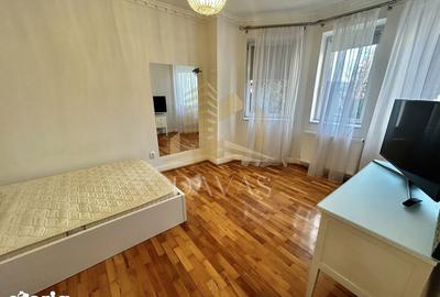 Casă cu 5 camere semidecomandat cu Garaj în Gruia - 8