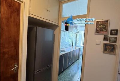 Garsonieră în Tei