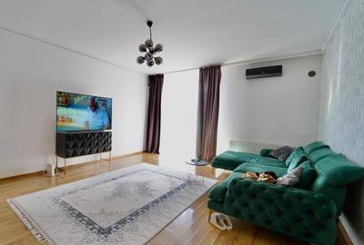 Apartament cu 3 camere decomandat în Plopilor