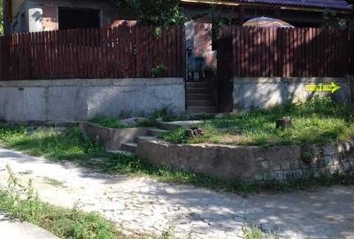 Casă cu 2 camere în Central