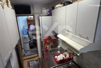 Apartament cu 2 camere semidecomandat, mobilat în Micro 6 - 6