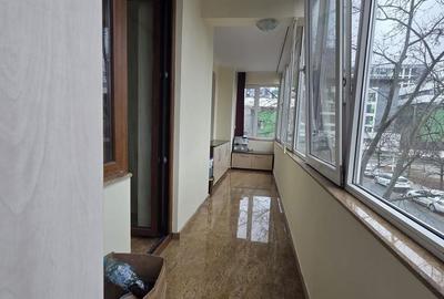 Apartament cu 3 camere decomandat în Spitalul Județean - 12