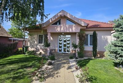 Casă cu 4 camere semidecomandat cu Teren 640 Mp în Sântandrei