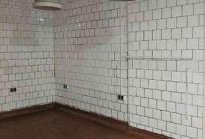 Spațiu comercial, de 800 mp, în Central