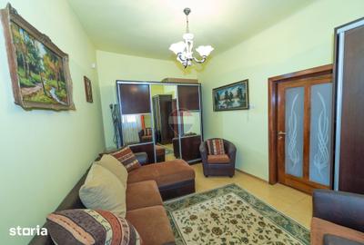 Casă cu 6 camere cu Teren 1000 Mp în Central