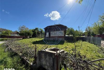 Casă cu 4 camere cu Teren 1000 Mp în Păulești - 8