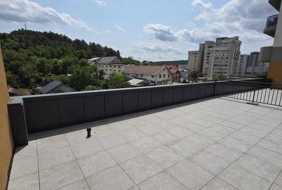 Apartament cu 4 camere decomandat în Exterior Vest - 1
