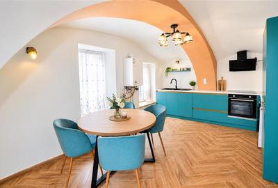 Apartament cu 3 camere nedecomandat, mobilat în Centrul Istoric