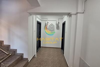 Apartament cu 3 camere semidecomandat în Berceni