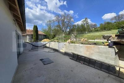 Casă cu 4 camere cu Garaj în Vâlcele - 4