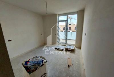 Penthouse cu 3 camere decomandat în Torontalului - 9