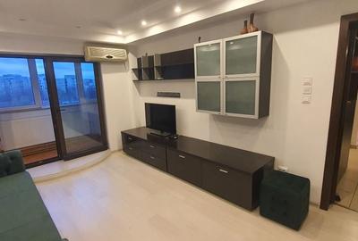Apartament cu 3 camere decomandat în Tineretului
