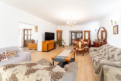Casă cu 4 camere cu Teren 350 Mp în Tărlungeni - 1