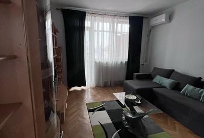 Garsonieră decomandată în Central