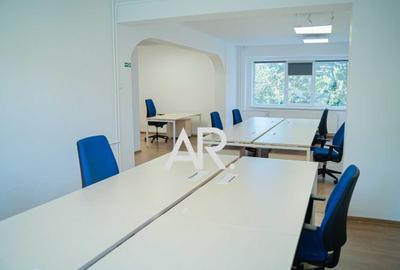 Casă cu 4 camere cu Teren 550 Mp în Central
